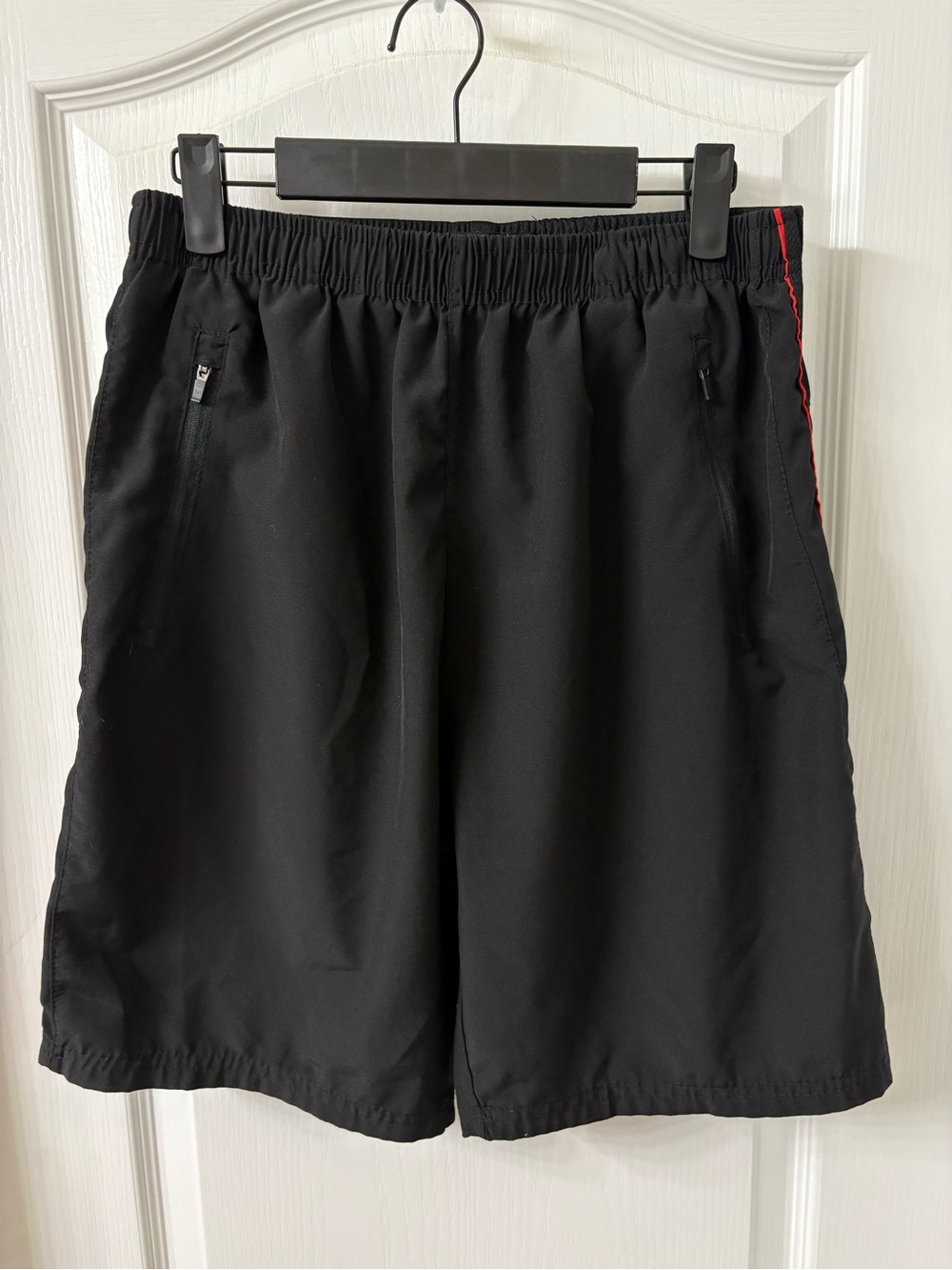 Bollinger Black Red 8" Athletic Shorts Men's L